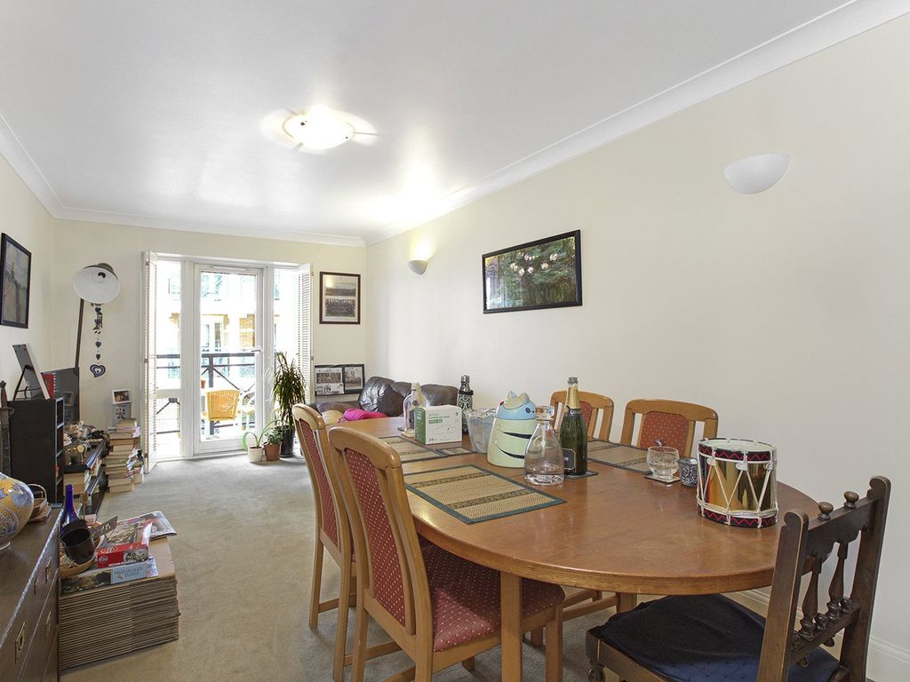 1 bed flat to rent in Sandringham Court, Rotherhithe Street, London