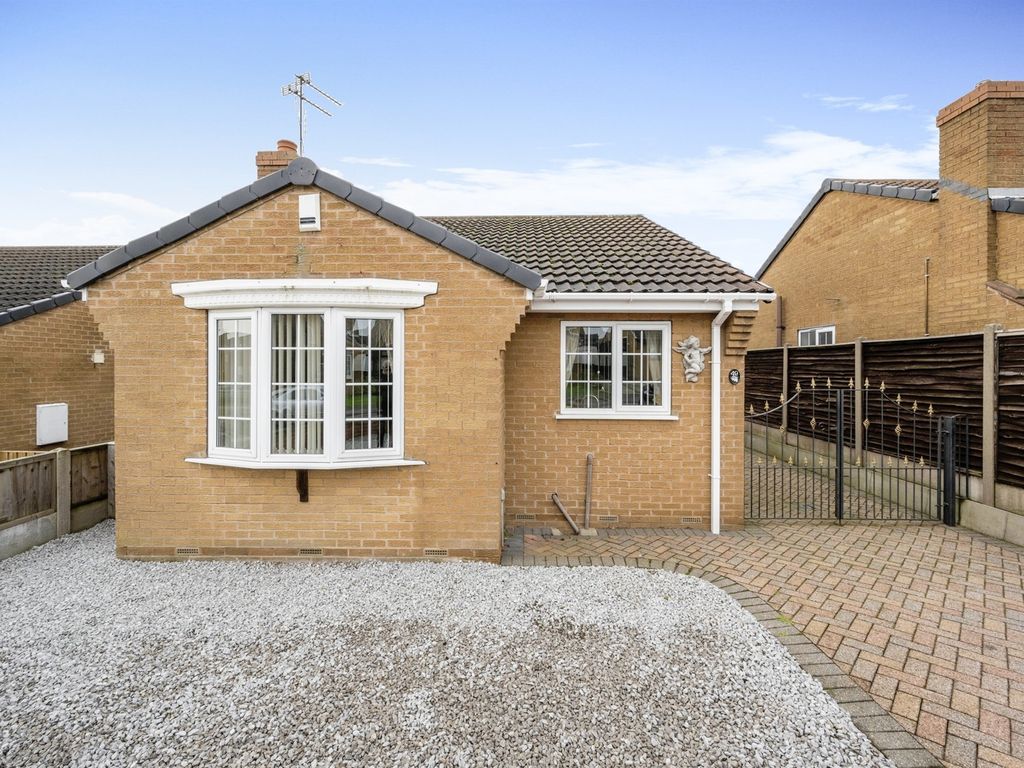 2 bed detached bungalow for sale in Whitby Road, Harworth, Doncaster