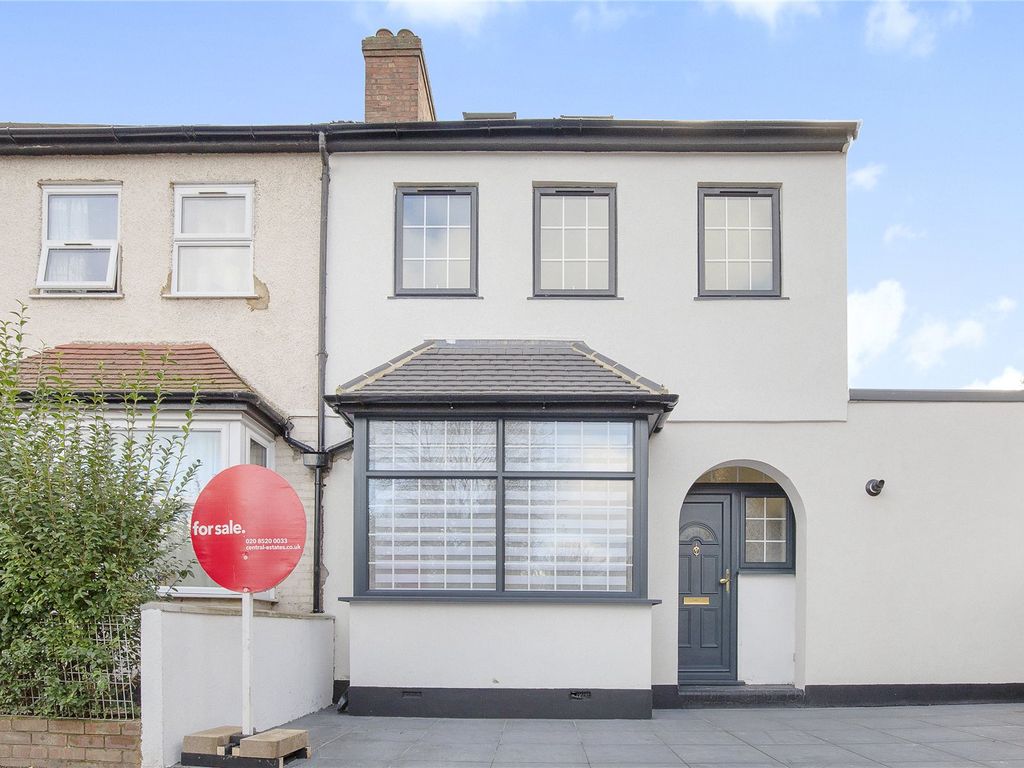 4 bed semidetached house for sale in Southcote Road, Walthamstow