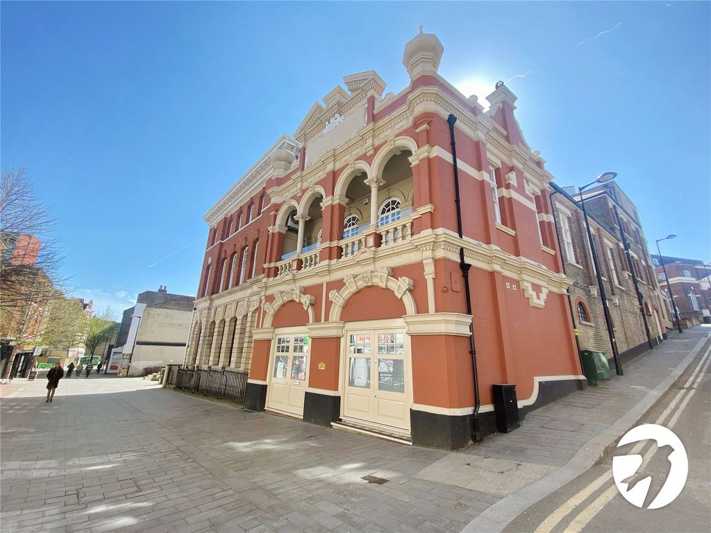 1 bed flat to rent in High Street, Chatham, Kent ME4 Zoopla