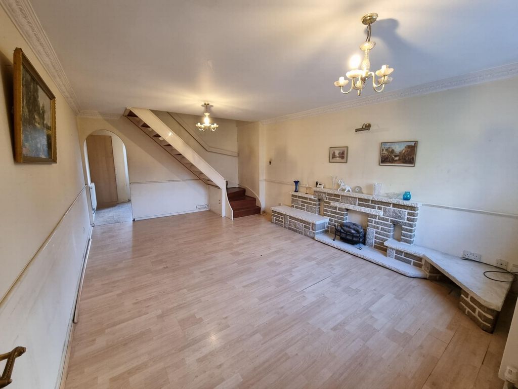 2 bed terraced house for sale in Rivington Crescent, Mill Hill NW7, £