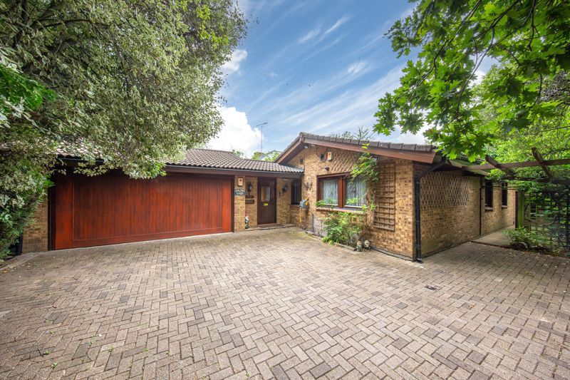 4 bed detached house for sale in Old Church Lane, Stanmore HA7, £
