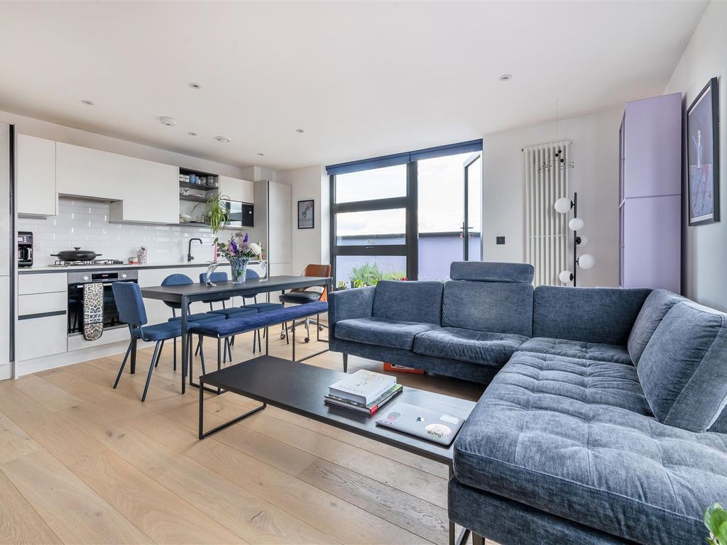 2 Bed Flat For Sale In Blackhorse Road, London E17 - Zoopla