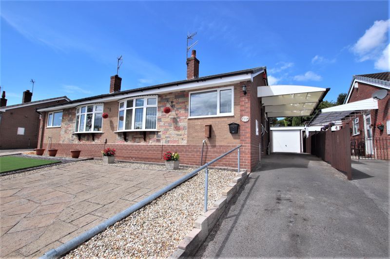 2 bed semidetached bungalow for sale in Essex Drive, Gillow Heath