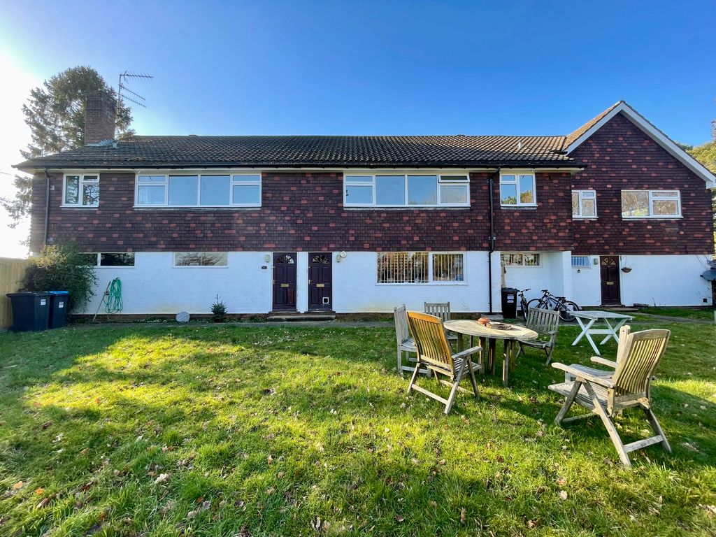 3 bed flat to rent in Tandridge Golf Club, Godstone Road, Oxted, Surrey