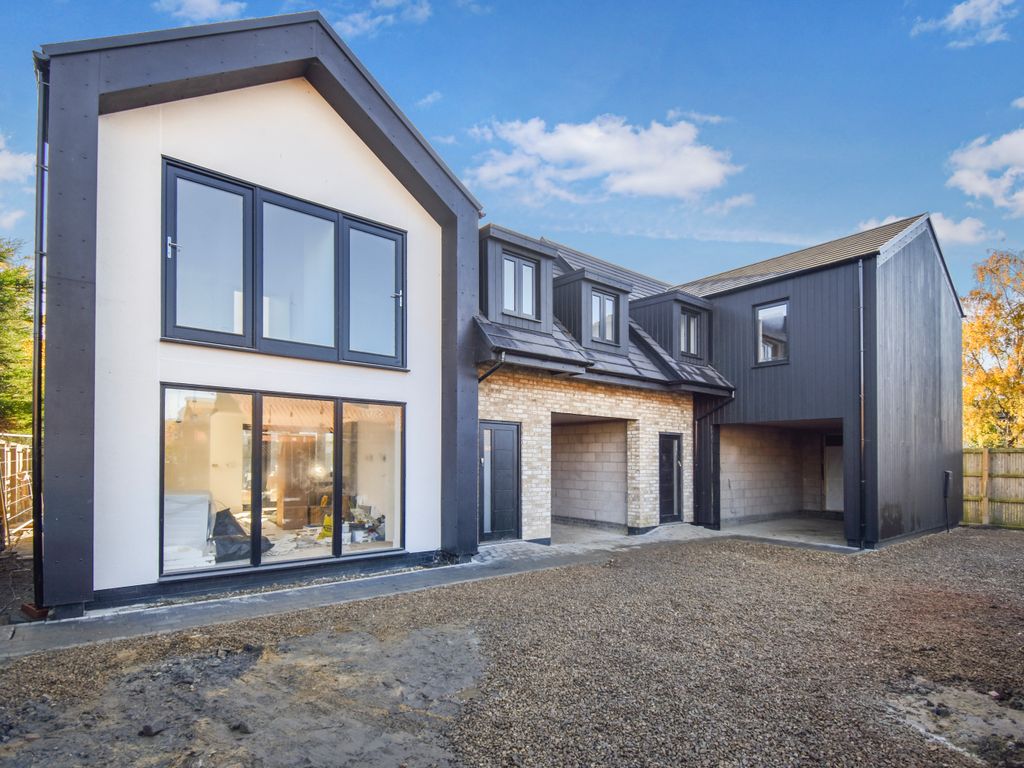 3 bed semidetached house for sale in Chapel Road, Earith, Huntingdon