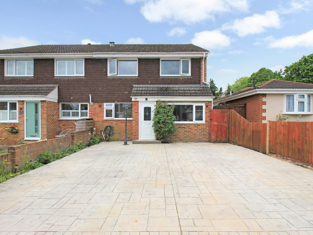 4 bed semidetached house for sale in Kinsbourne Way, Southampton SO19