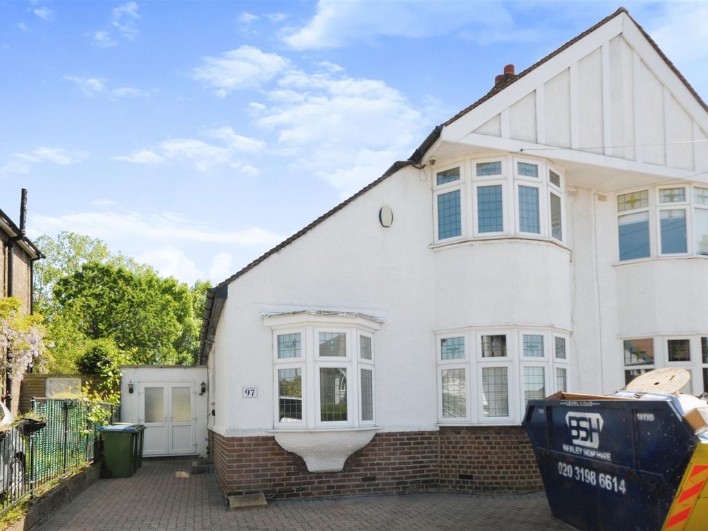 3 bed property for sale in Mayday Gardens, London SE3 Zoopla