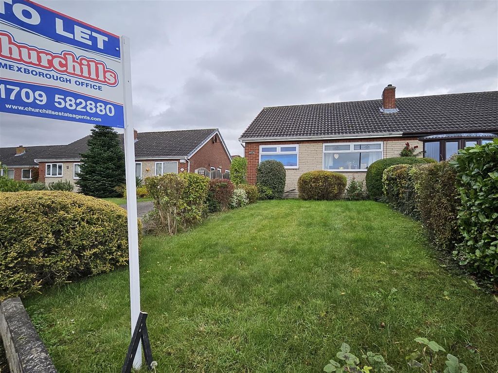 2 bed semidetached bungalow to rent in Harlington Road, Mexborough S64