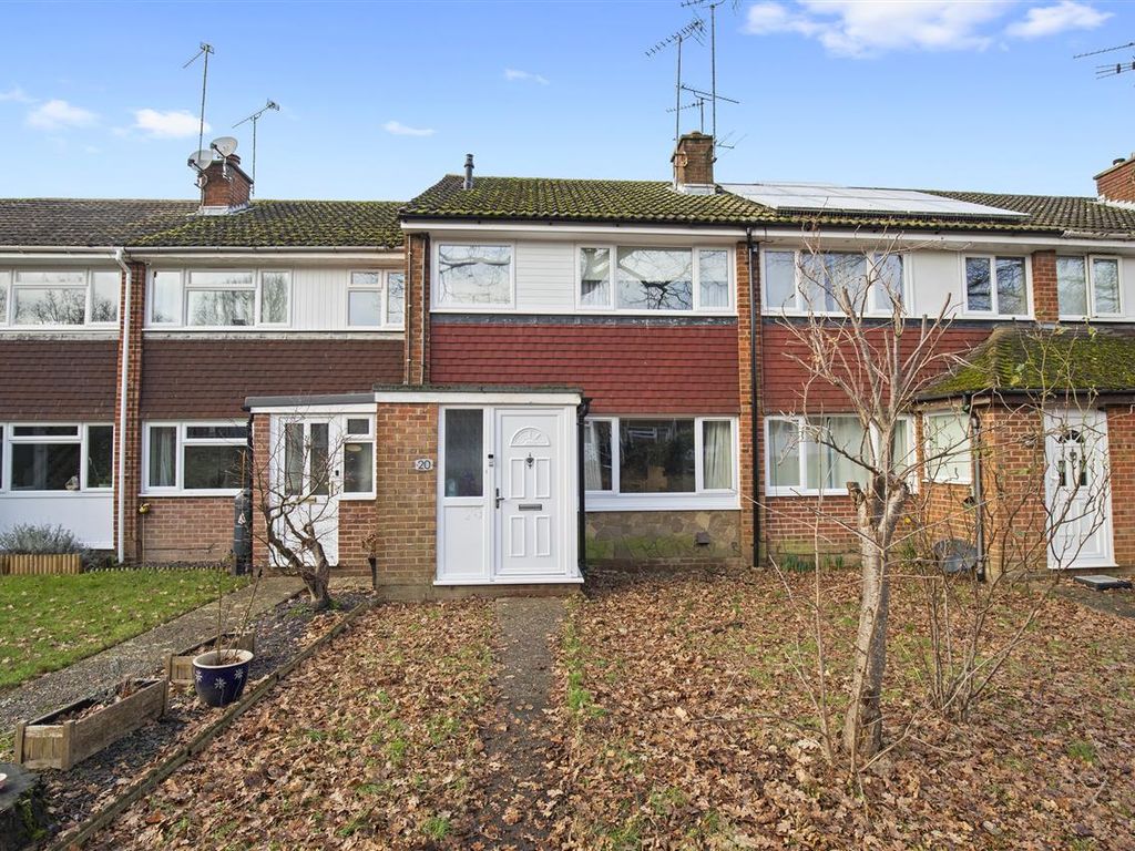 3 bed terraced house for sale in Broome Close, Horsham RH12 Zoopla
