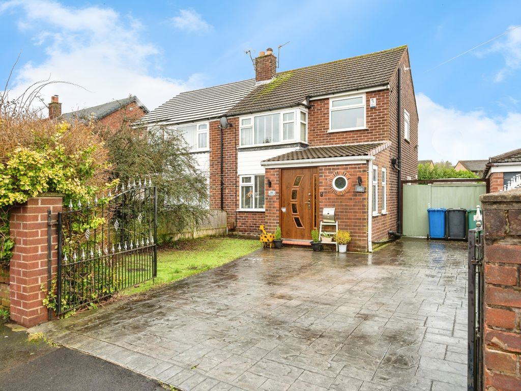 3 bed semidetached house for sale in Dunmow Road, Warrington WA4, £