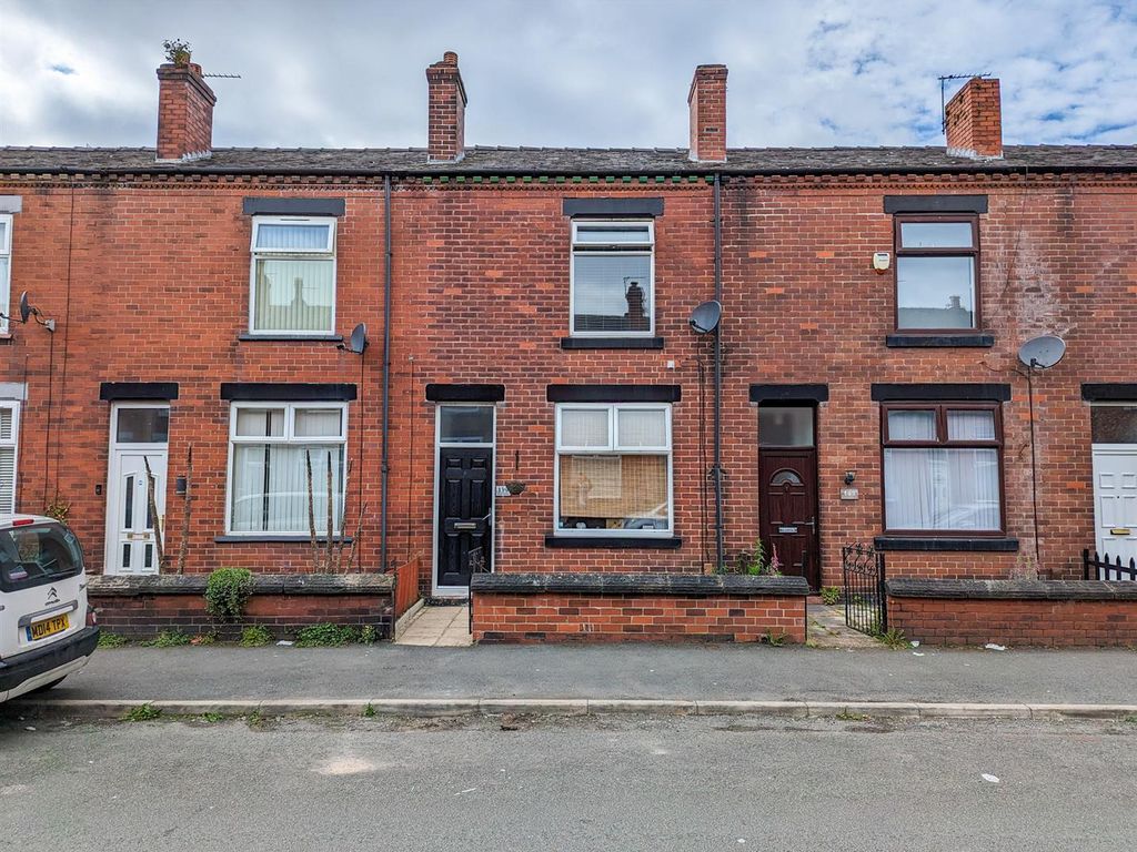 2 bed property for sale in Hope Street, Leigh WN7, £135,000 Zoopla