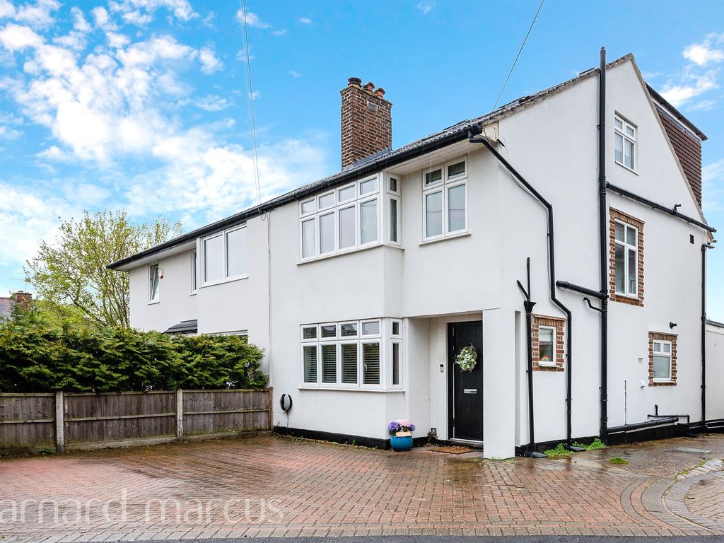 4 bed semidetached house for sale in Elmstead Close, Ewell, Epsom KT19