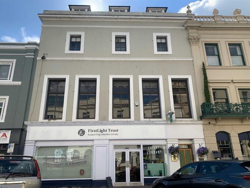 Office to let in 2nd Floor Offices, Shiretown House, Broad Street