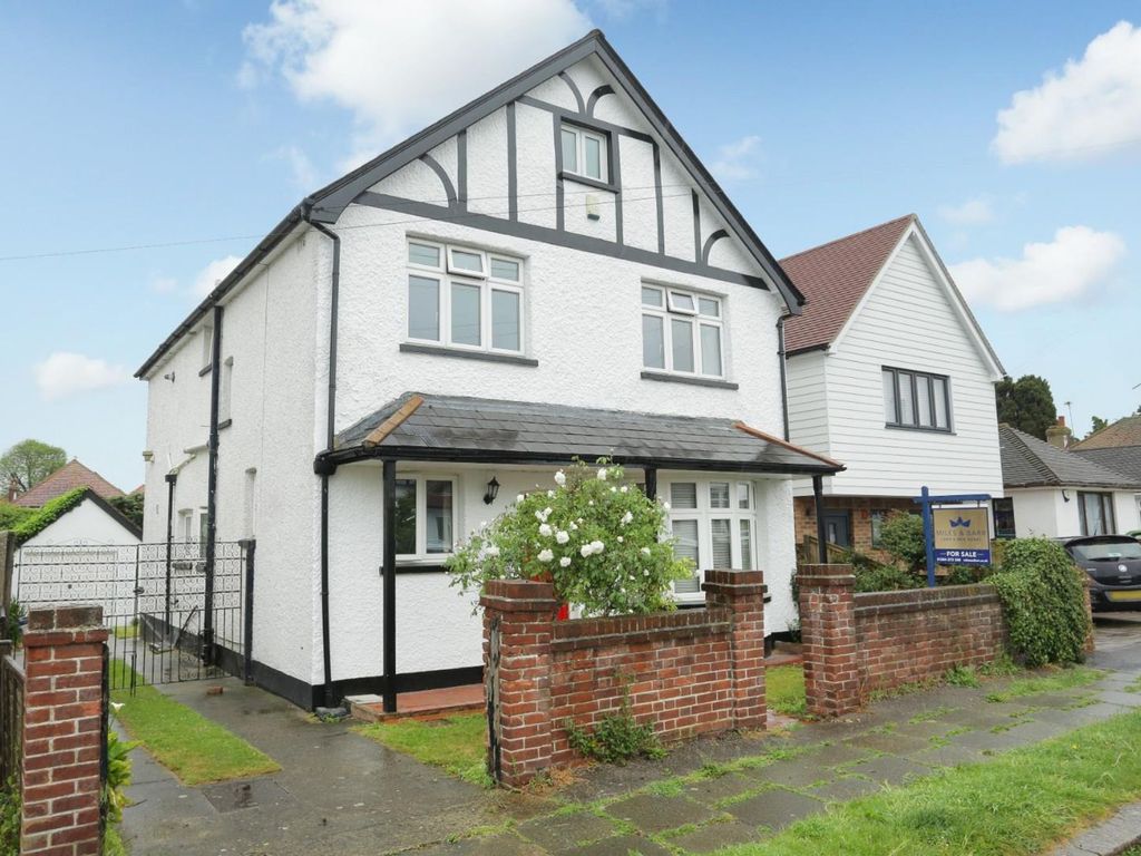 4 bed detached house for sale in Pier Avenue, Herne Bay CT6, £500,000