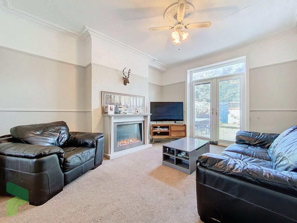 4 bed terraced house for sale in Warwick Avenue, Darwen BB3, £185,000