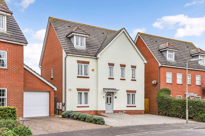 6 bed detached house for sale in Britannia Way, Priddys Hard, Gosport