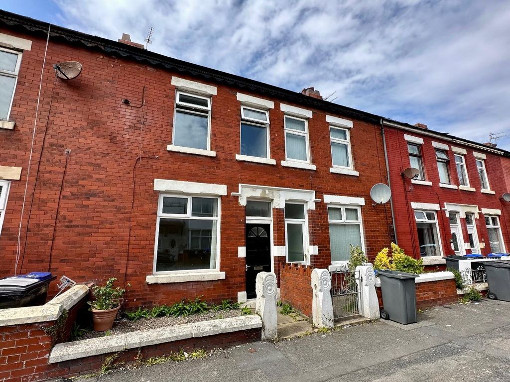 2 bed terraced house for sale in Cunliffe Road, Blackpool FY1, £87,500