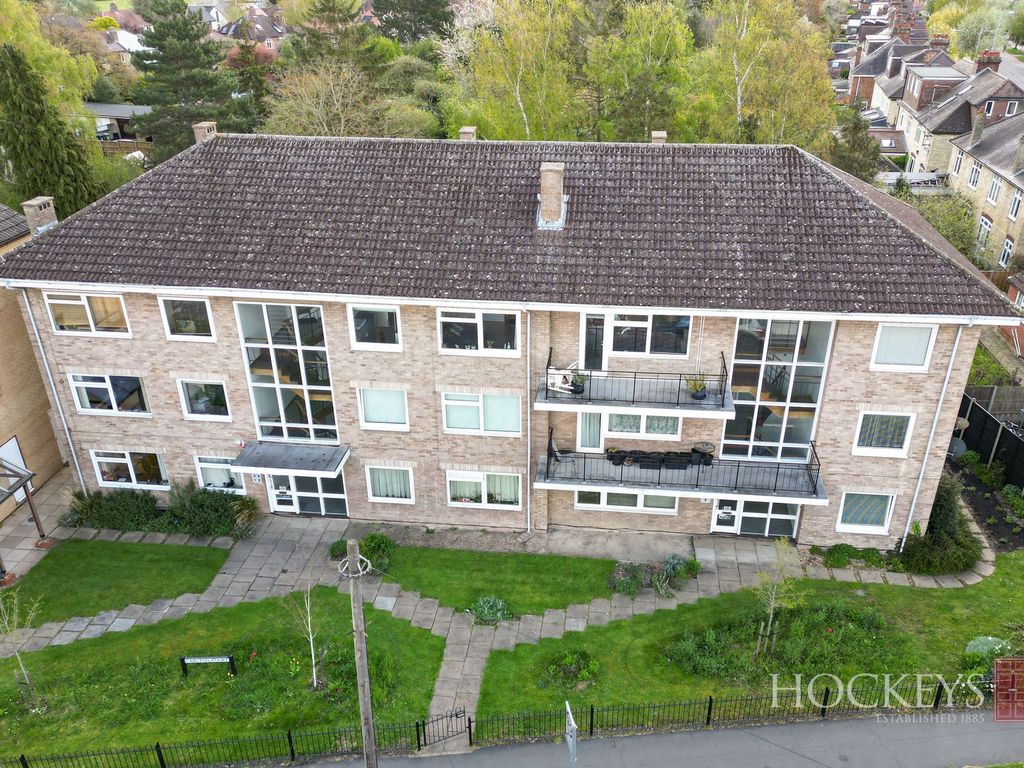 2 bed flat for sale in Carlton Way, Cambridge CB4 Zoopla