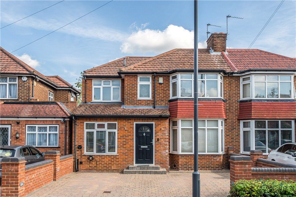 5 bed semidetached house for sale in Ladycroft Walk, Stanmore