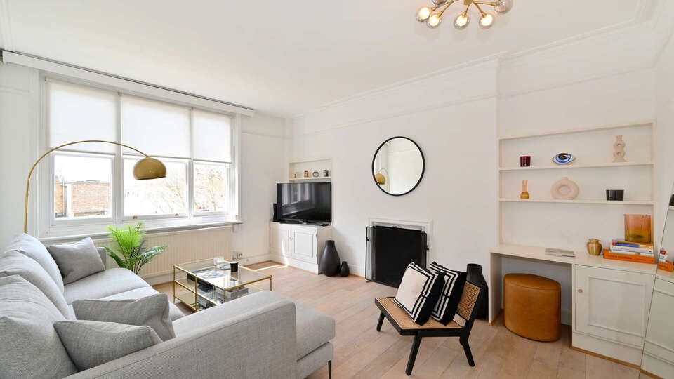 2 bed flat for sale in Drayton Gardens, London SW10, £895,000 Zoopla