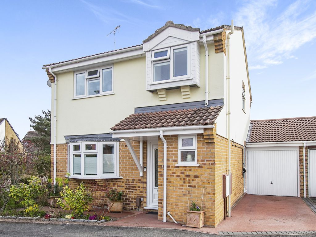 4 bed linkdetached house for sale in Close, Canford Heath