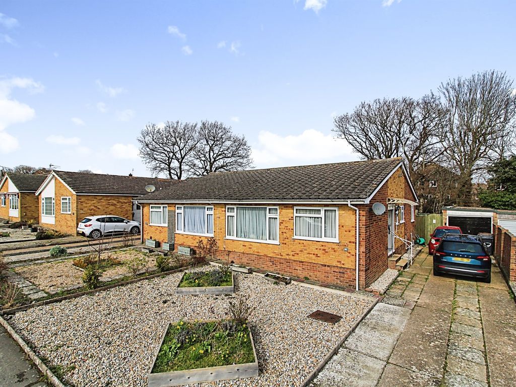2 bed semidetached bungalow for sale in Harmers Hay Road, Hailsham BN27 Zoopla