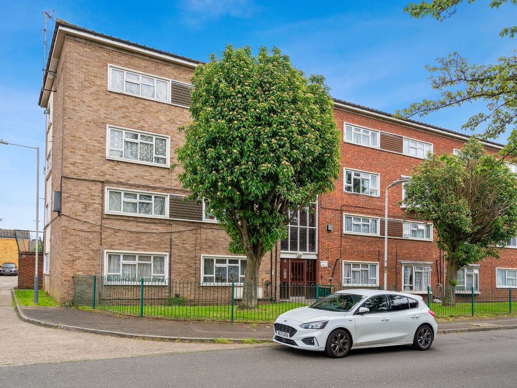 2 bed flat for sale in Byron Way, West Drayton UB7 Zoopla