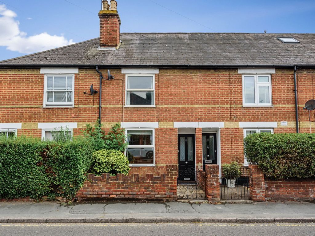 2 bed terraced house for sale in Anyards Road, Cobham KT11 Zoopla