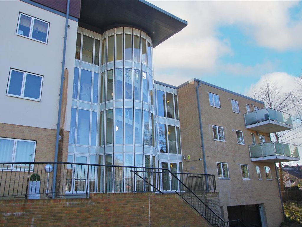 1 bed flat for sale in Sanderstead Road, Sanderstead, South Croydon CR2