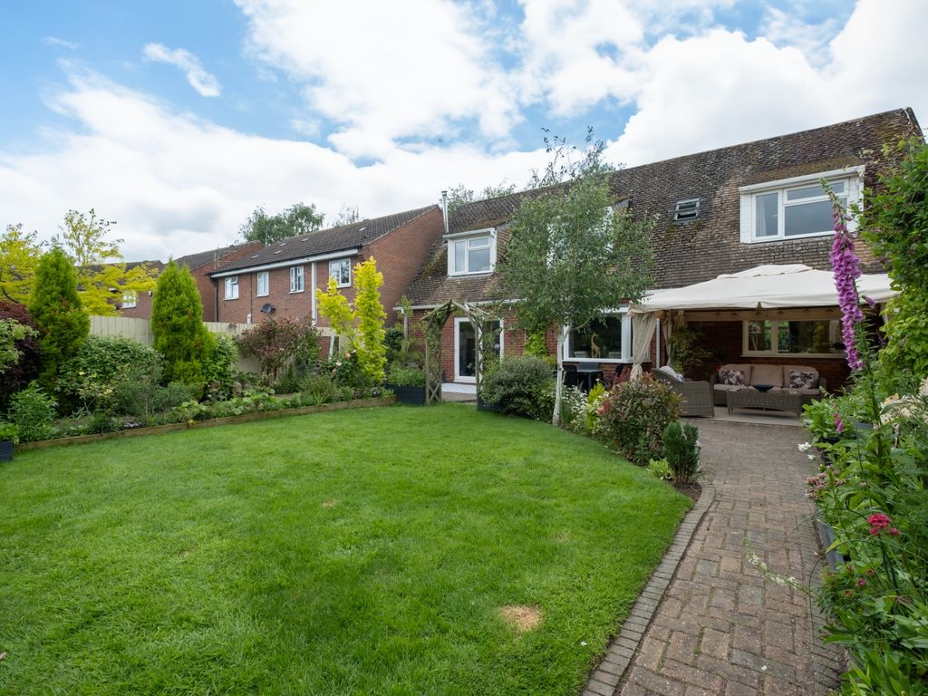 3 bed detached bungalow for sale in 10 Ashby Road, Ullesthorpe