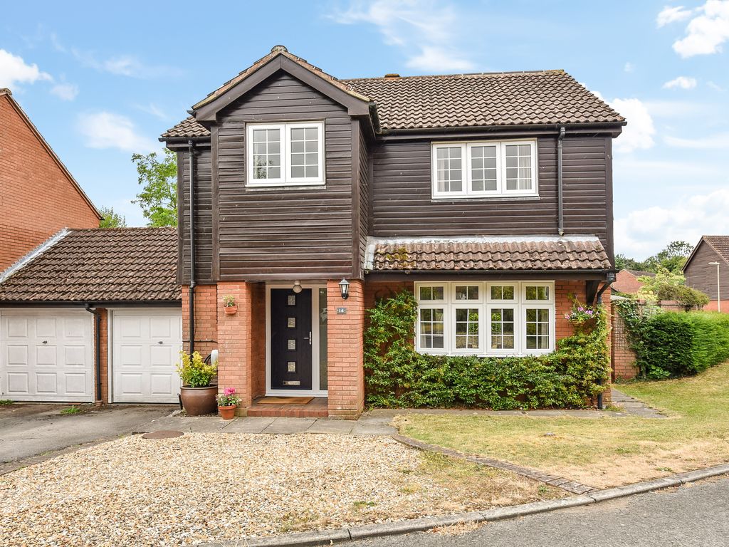 3 bed detached house for sale in Rowan Close, South Wonston, Winchester