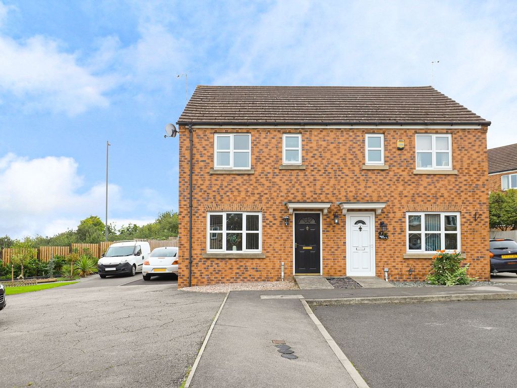 3 bed semidetached house for sale in Whisperwood Close, Duckmanton S44