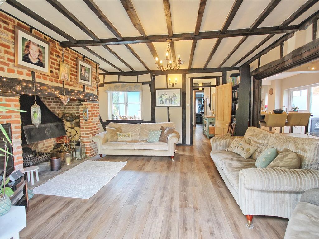 4 bed detached bungalow for sale in Hadham Cross, Much Hadham SG10, £750,000 Zoopla