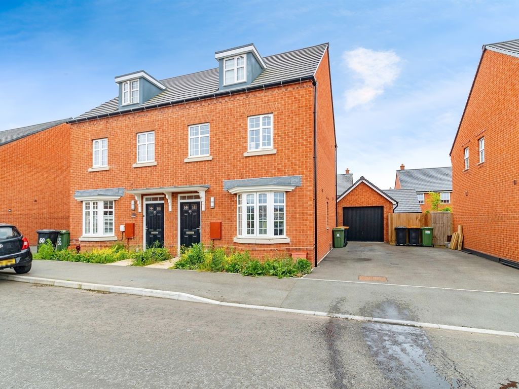 3 bed semidetached house for sale in Chadwick Crescent, Leighton