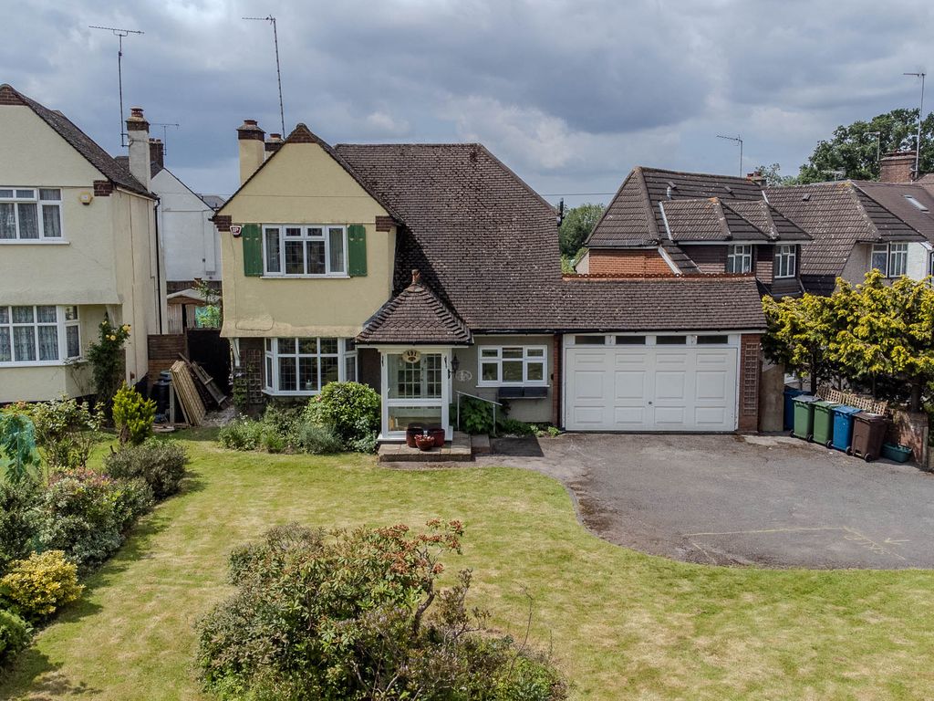 4 bed detached house for sale in Rayners Lane, Pinner HA5, £900,000