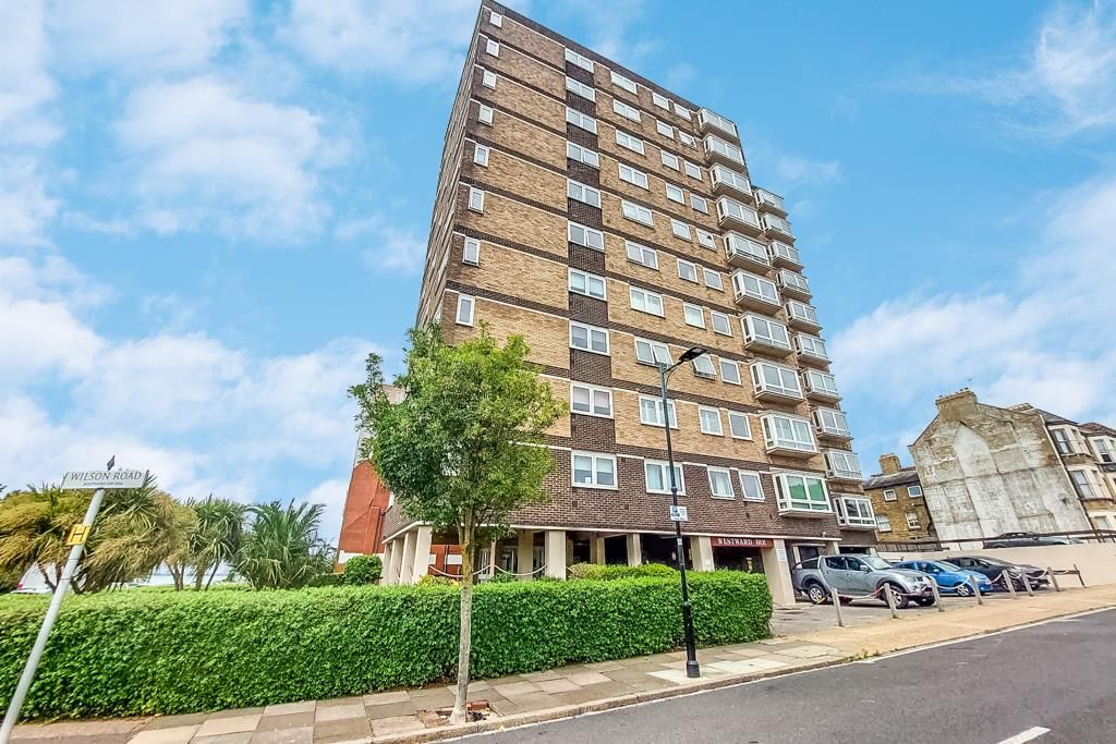 2 bed flat for sale in Westcliff Parade, WestcliffOnSea SS0 Zoopla