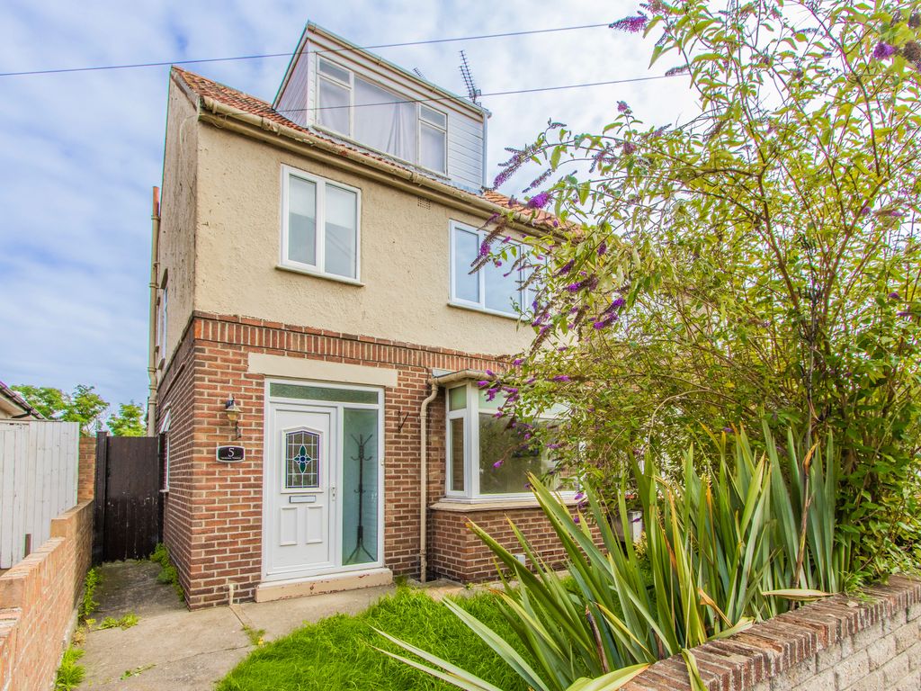 3 bed semidetached house for sale in Vauxhall Terrace, Great Yarmouth
