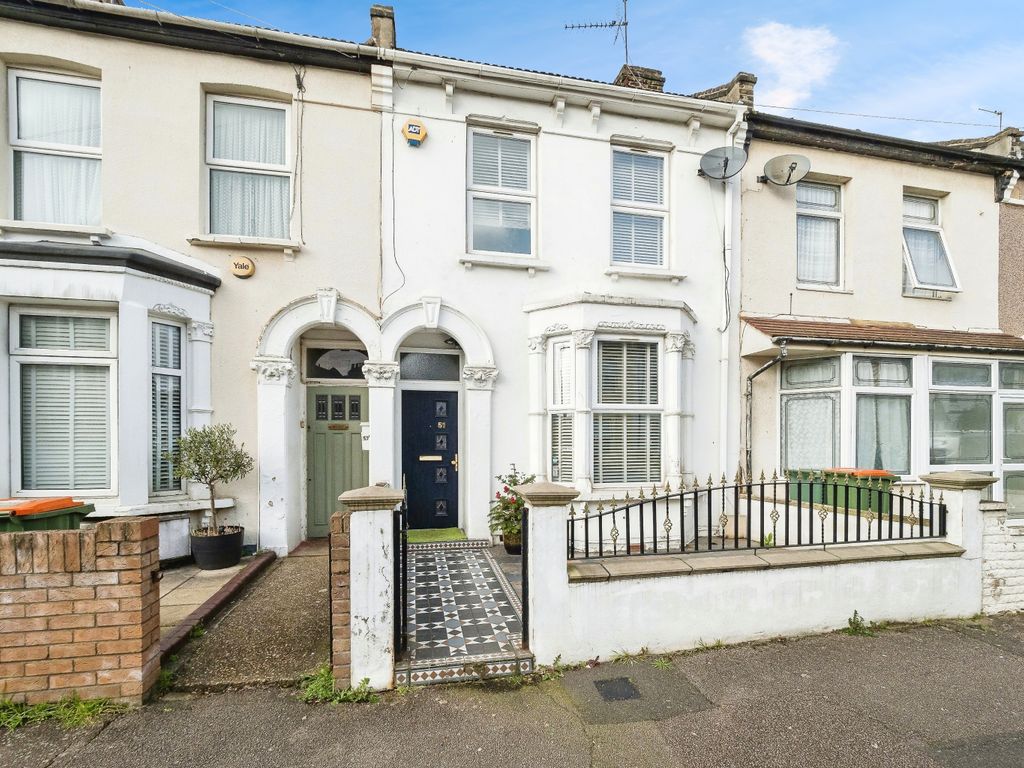 3 bed terraced house for sale in Evesham Road, London E15, £625,000