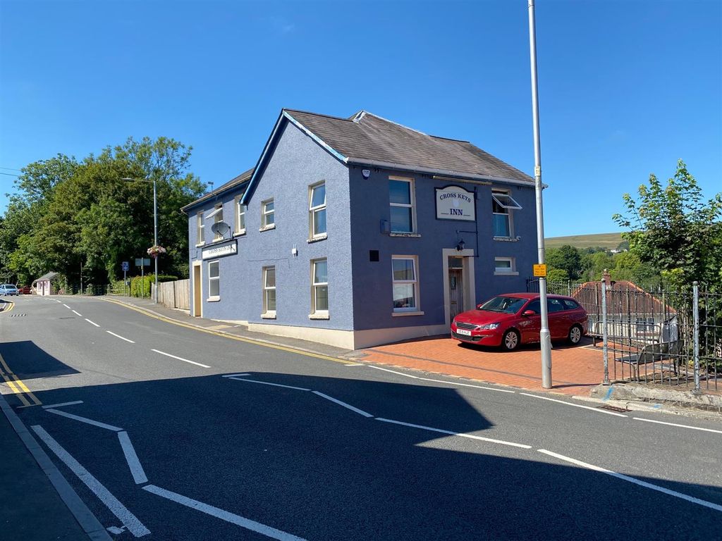 Pub/bar for sale in Cwmamman Road, Glanamman, Ammanford SA18, £179,950