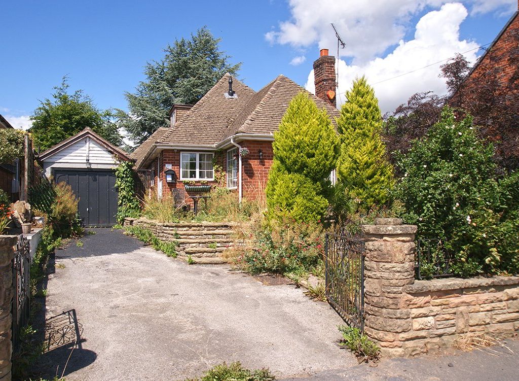 2 bed detached bungalow for sale in Birches Lane, South Wingfield