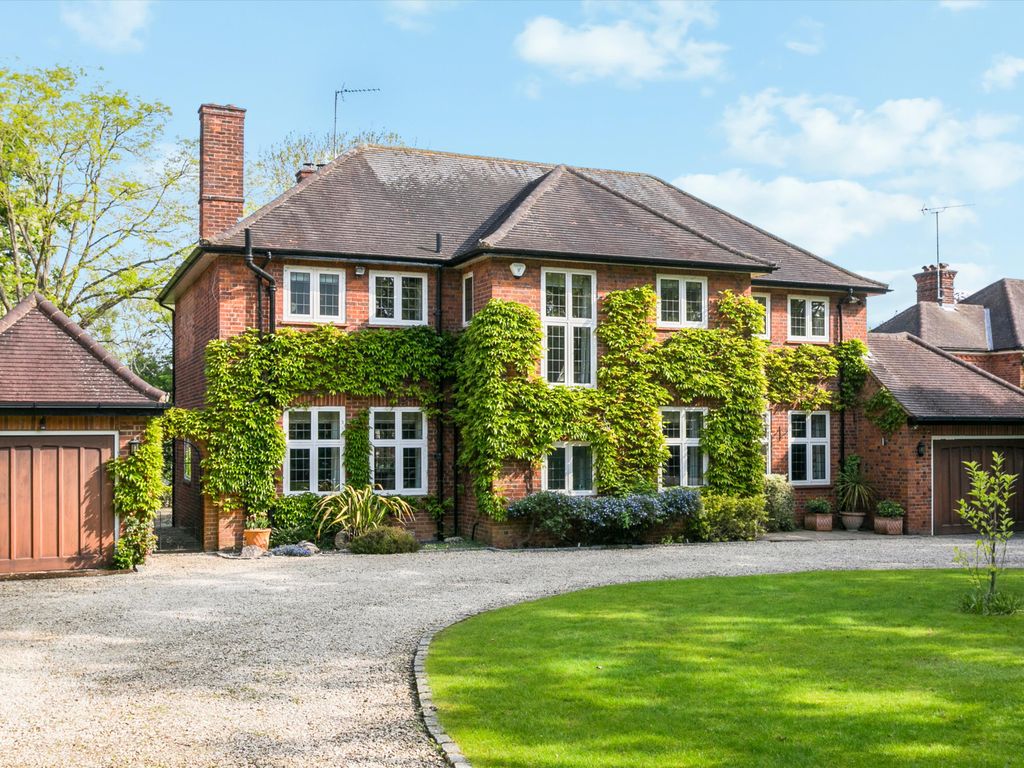 5 bed detached house for sale in Chiltern Hills Road, Beaconsfield HP9