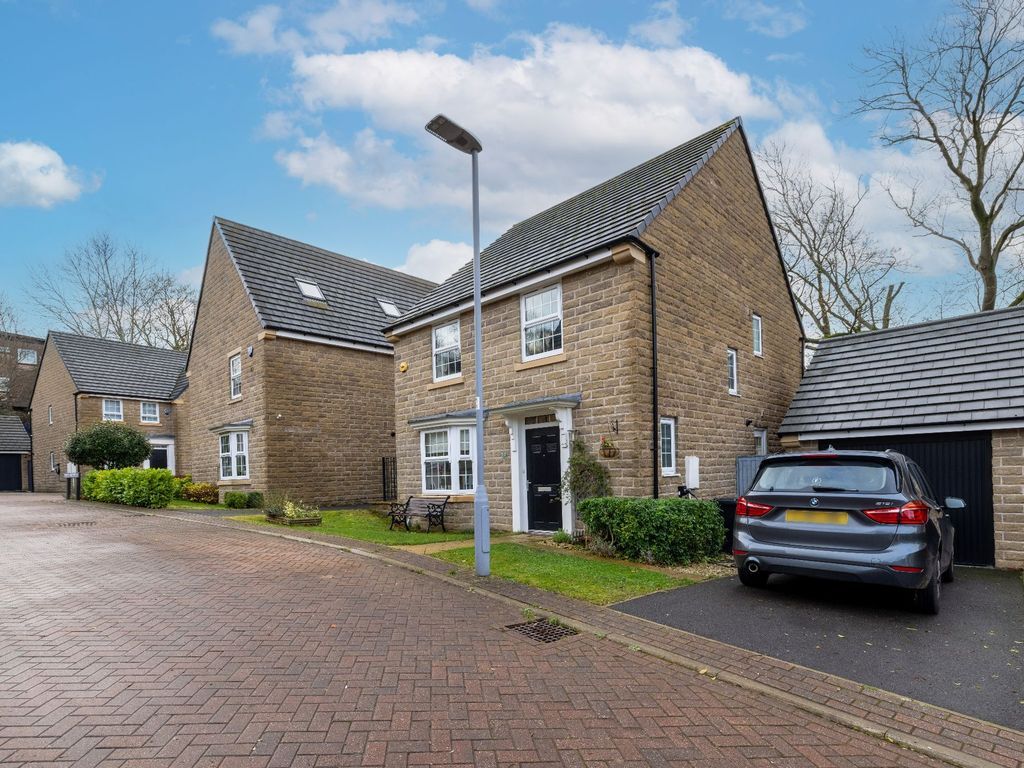 4 bed detached house for sale in Bluebell Square, Wyke, Bradford BD12, £400,000 Zoopla