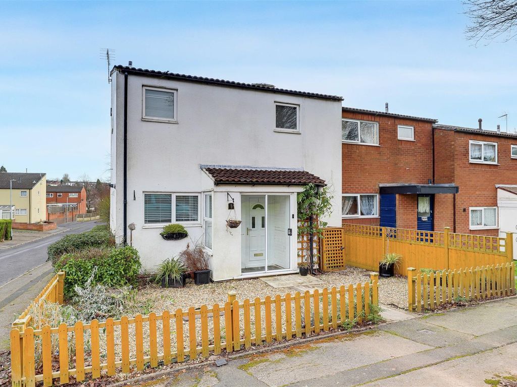 4 bed end terrace house for sale in Cogenhoe Walk, Arnold