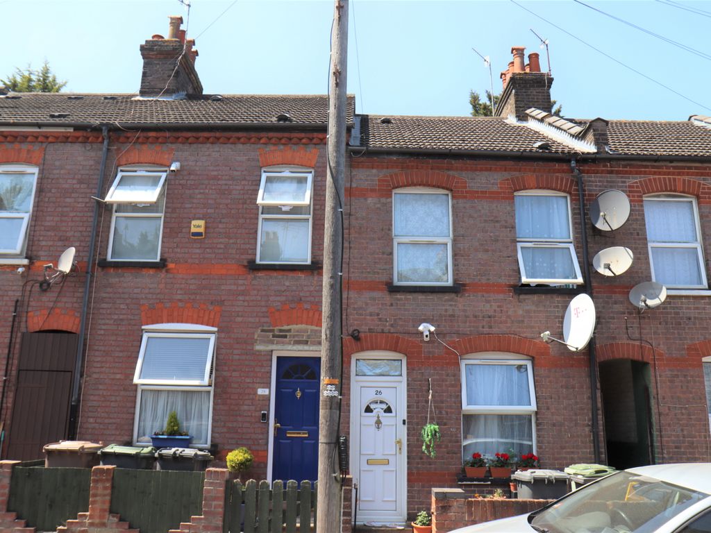 2 bed terraced house for sale in St. Peters Road, Luton LU1 Zoopla