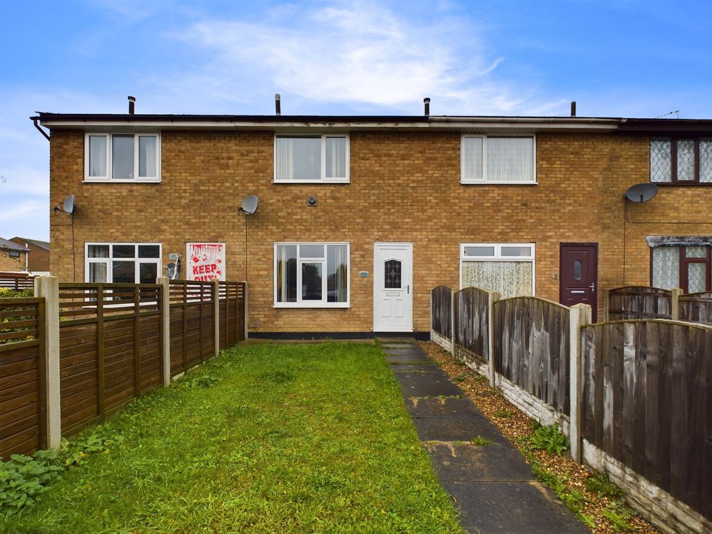 2 bed terraced house for sale in Wentworth Road, Featherstone