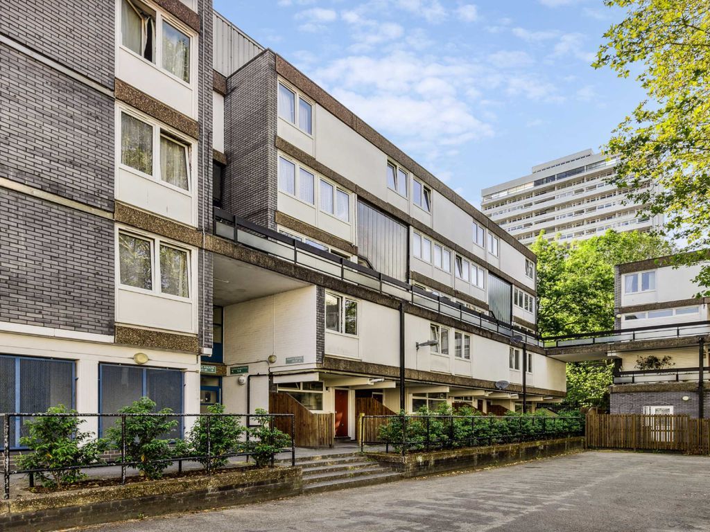 2 bed to rent in Fenner Square, London SW11 Zoopla