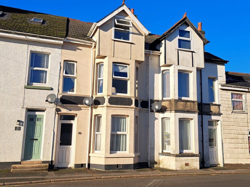 3 bed terraced house for sale in Liskeard Road, Callington, Cornwall