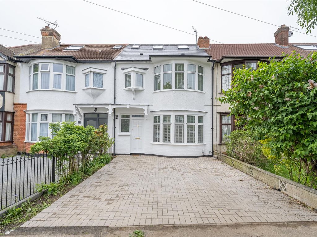 4 bed property for sale in Marmion Avenue, London E4 Zoopla