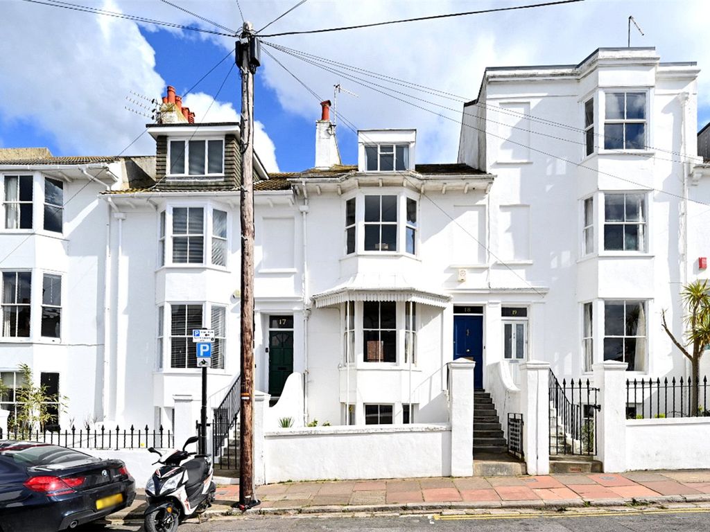 4 bed terraced house for sale in Clifton Hill, Brighton, East Sussex